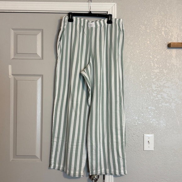 Victoria’s Secret Cotton Pajama Bottoms - Picture 2 of 8